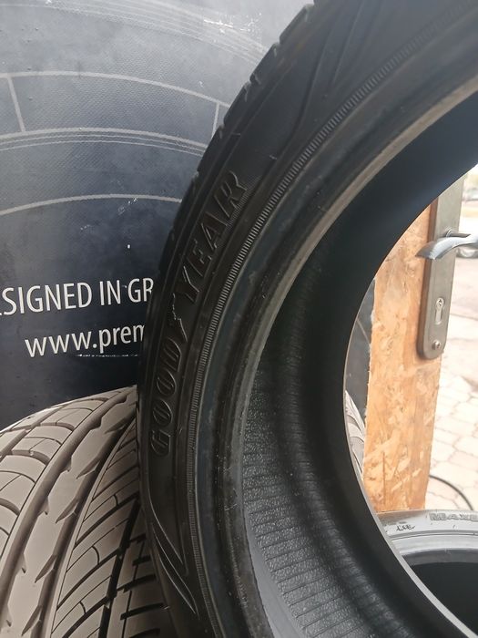 235/40/19 гуд ер 2020 год всесезонка 7мм топ!)