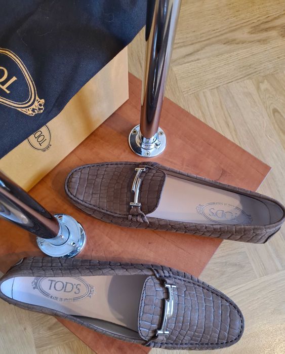 Nowe mokasyny marki "TOD'S" rozmiar 39.5