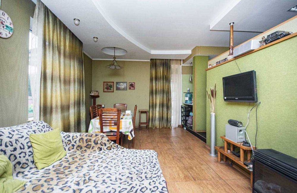 Просторий будинок у котеджному містечку “Дідовиця”, Вишгород