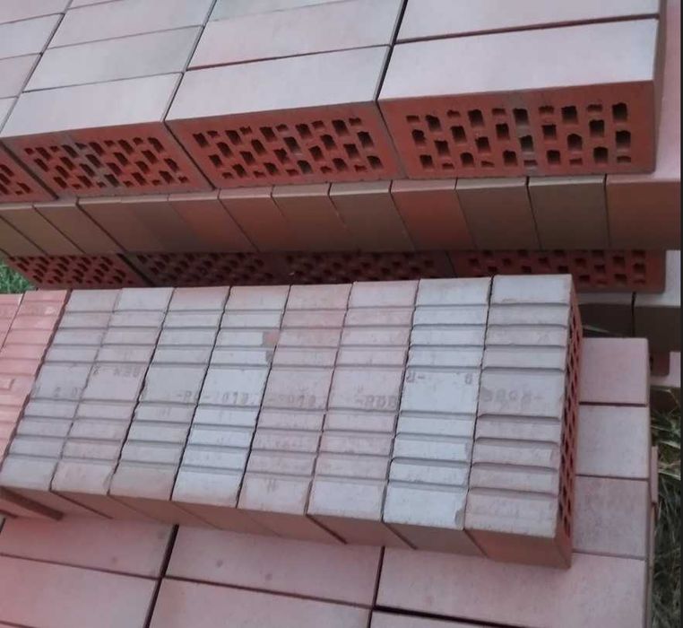 Cegła Klinkier Drążona R8BF 542 sztuk 1,99 zł/szt Radom Białobrzegi