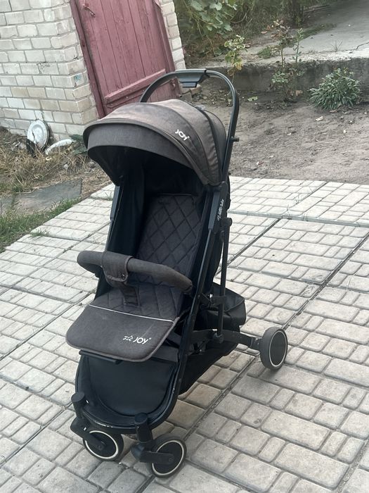 Прогулянковий візок joy