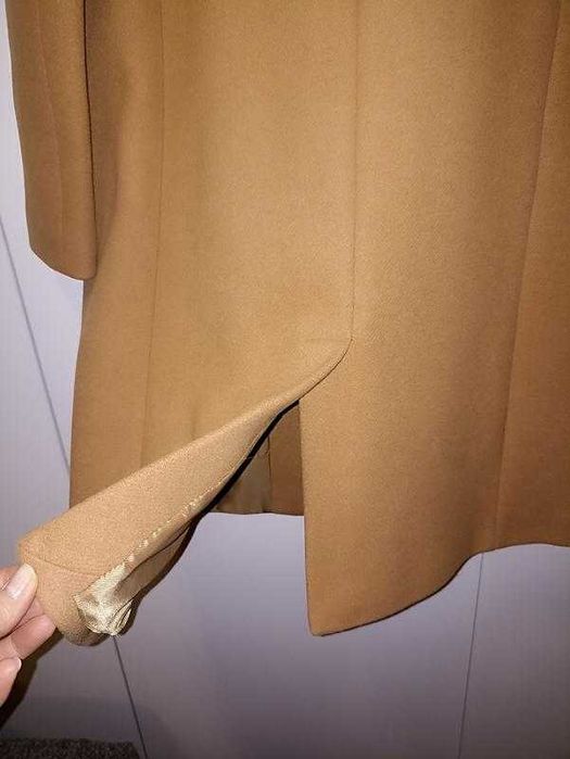 Стильне вовняне пальто Zara