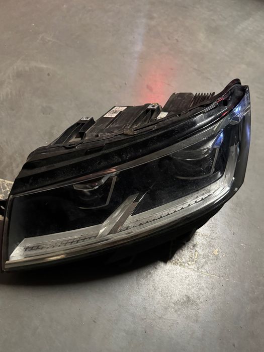 Lampa przód lewa T6.1 volkswagen
