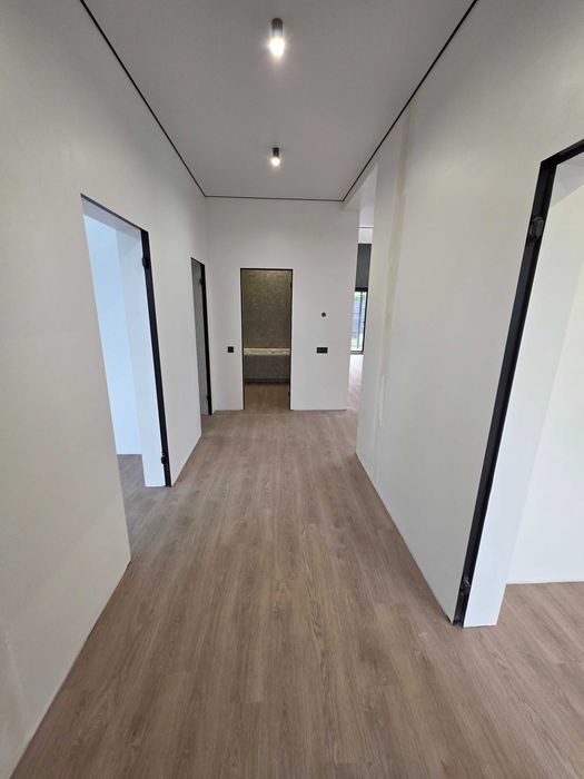 Продаж сучасного будинку з ремонтом в Крюківщині - без комісії!