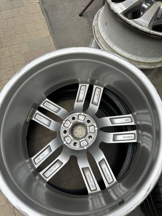 Диски Audi Q5 Sq5 Q7 R 21 номер 8R0601025AM