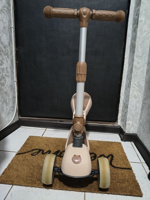 Дитячий самокат з регулюванням