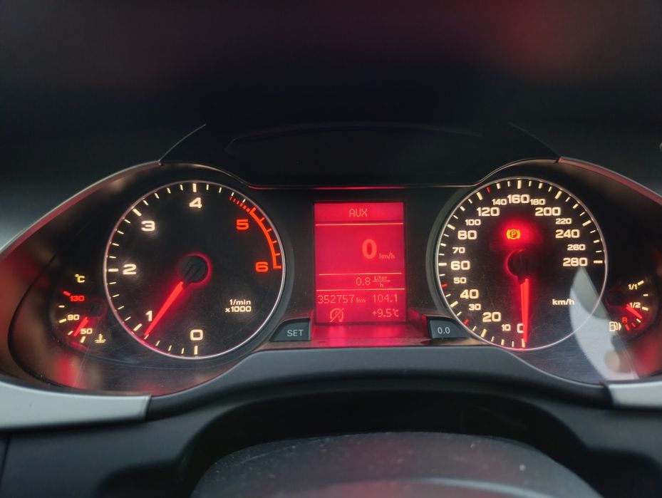 Audi A4 B8 2.0tdi 170сил 2010