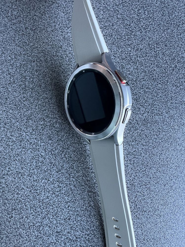 Продам Samsung Galaxy Watch 4 classic 46 silver