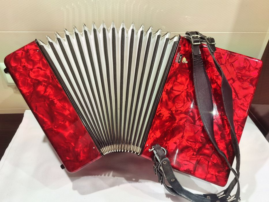 Akordeon Weltmeister Stella 48 basów