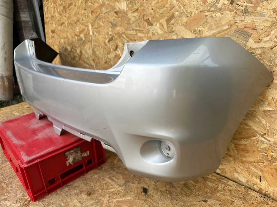 Toyota Auris I 1 lift 09-12 hatchback zderzak tylni tył cały orginał