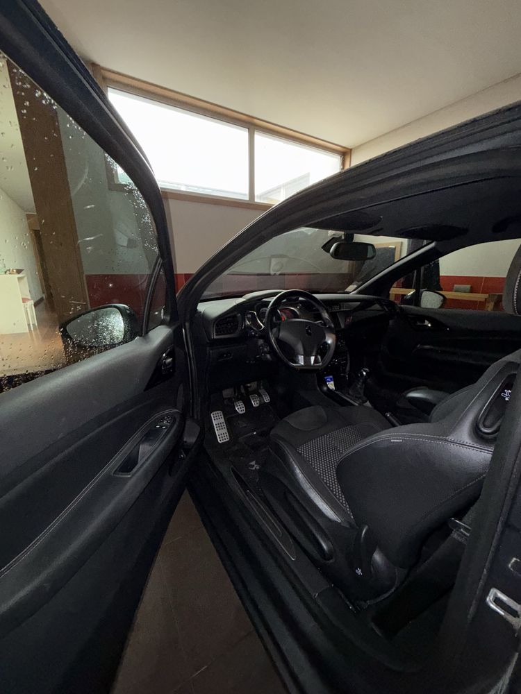 Viatura Citroen DS3 1.6