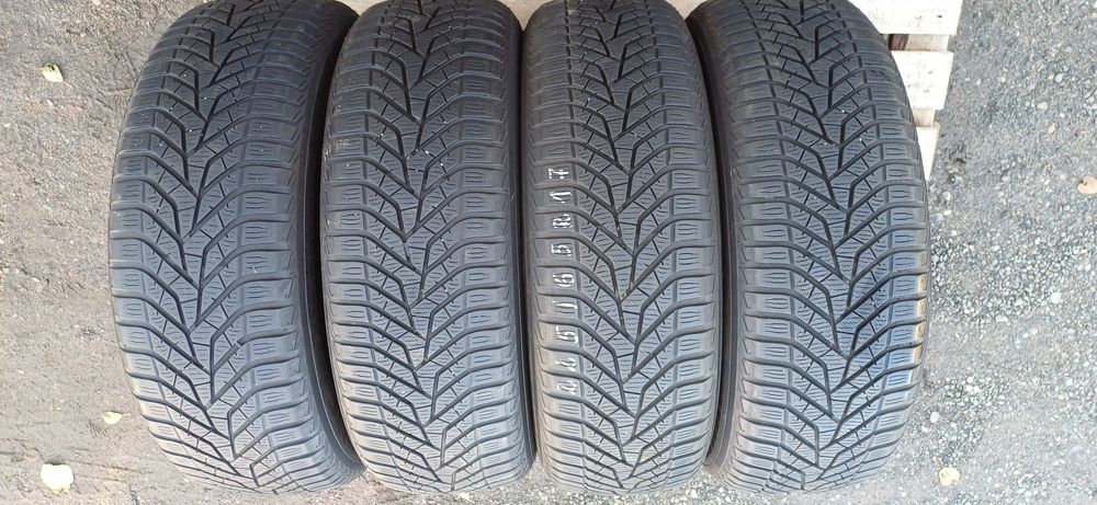 225/65R17 102H , komplet opon zimowych YOKOHAMA.