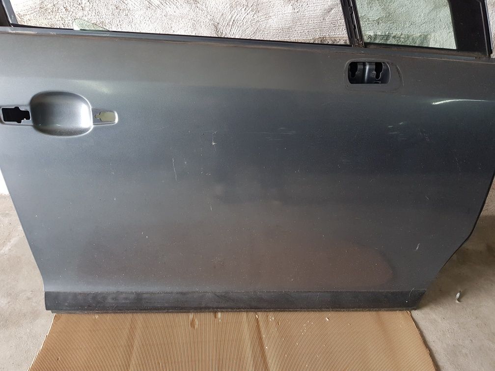 Porta frente direita citroen c4