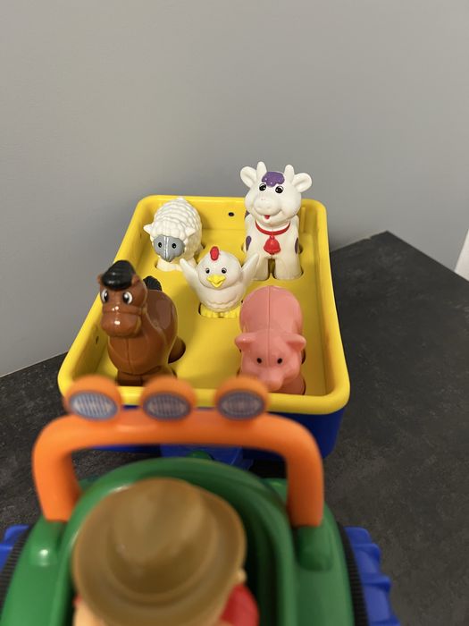 Трактор Ферма з тваринами, співає укр