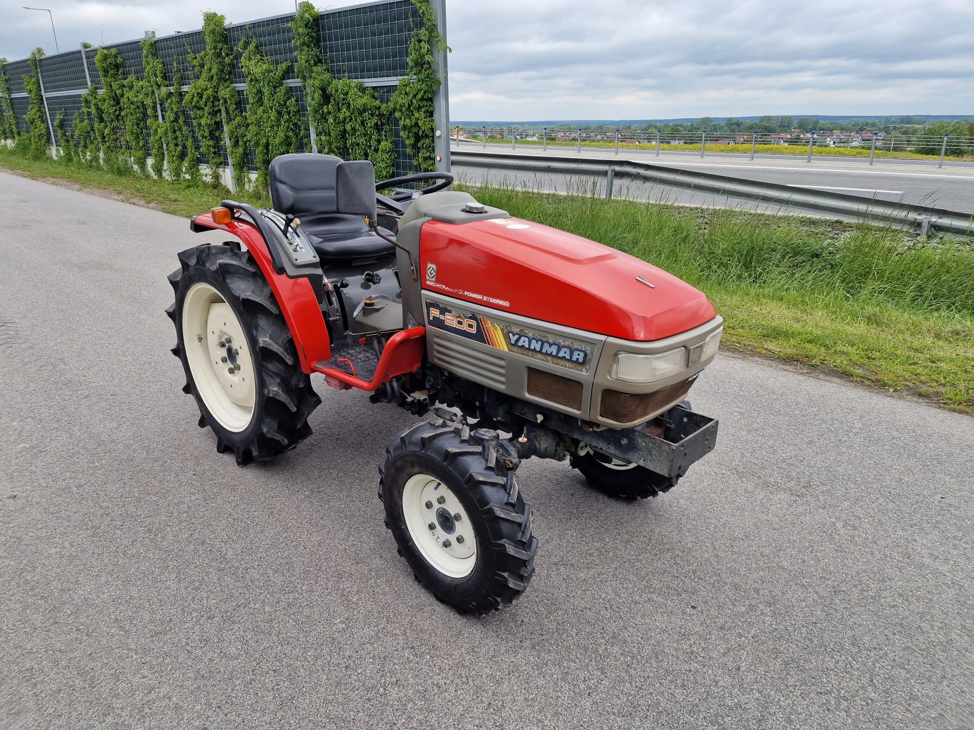 Traktorek Japoński Yanmar F200 Z Gwarancją