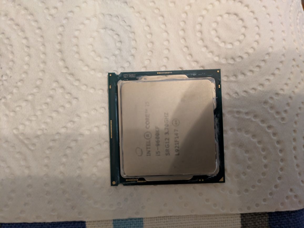 Conjunto Z390+9600KF+4xDDR4-3200cl16+Hyper412R