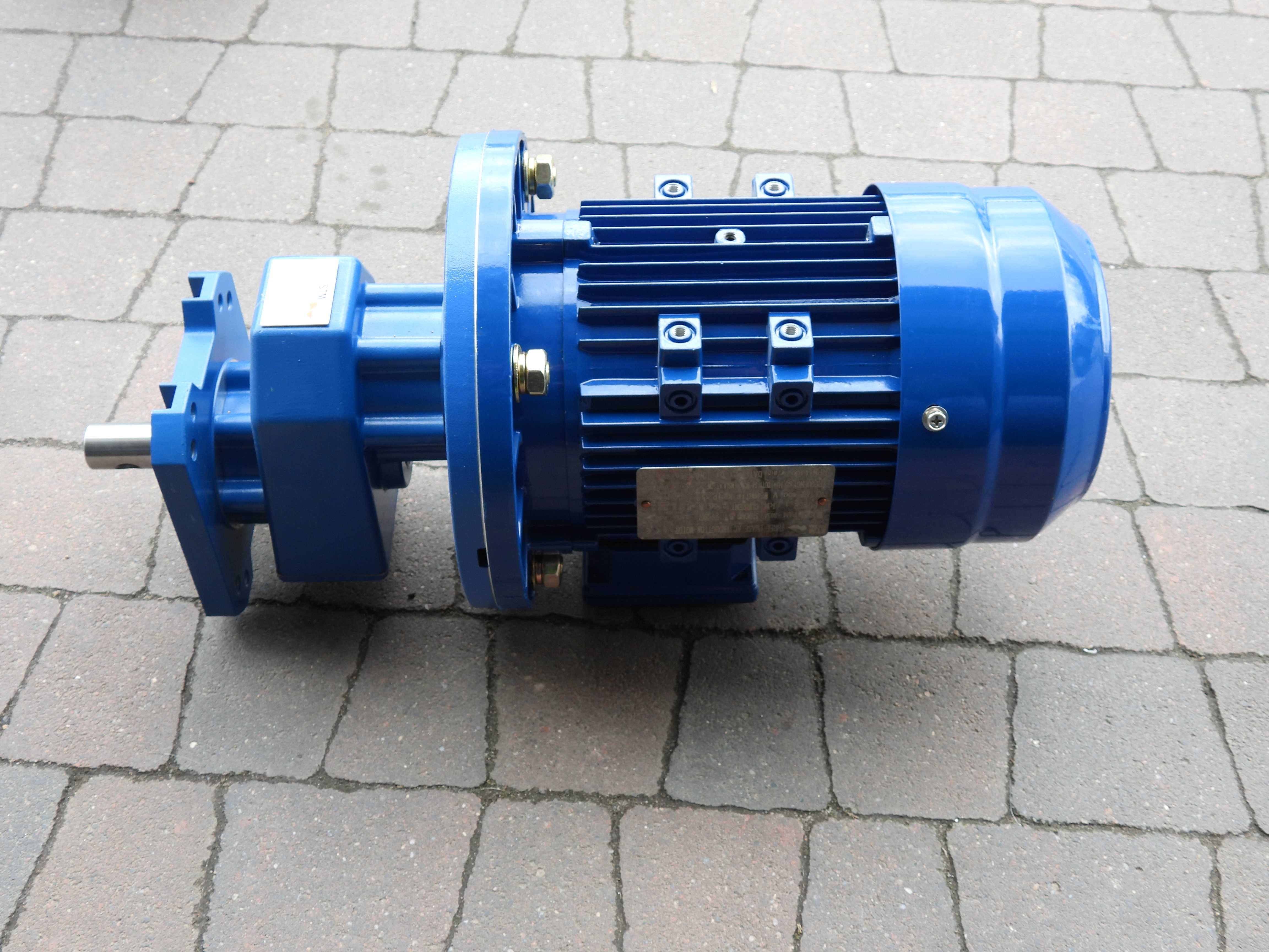 napęd z przekładnią motoreduktor 0,75Kw do paszociągu