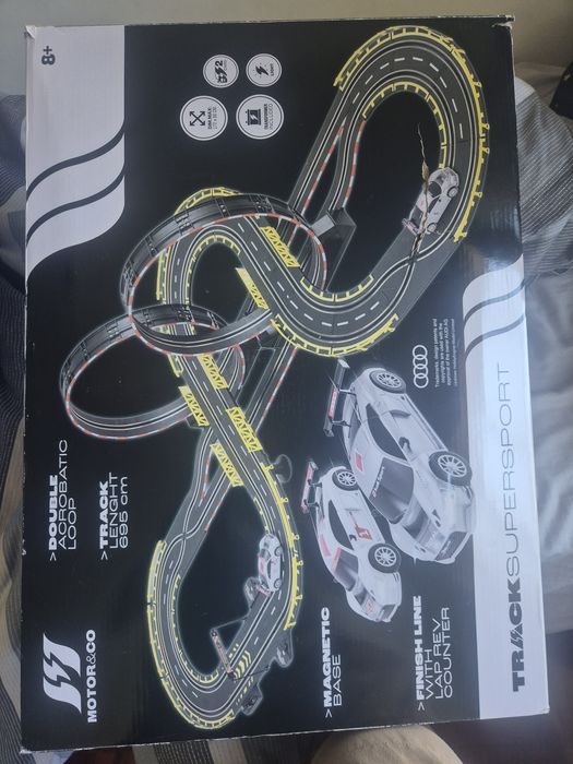 Pista de carros , motor & co