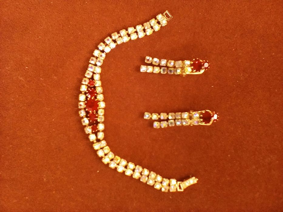 Чешская бижутерия: браслет,клипсы