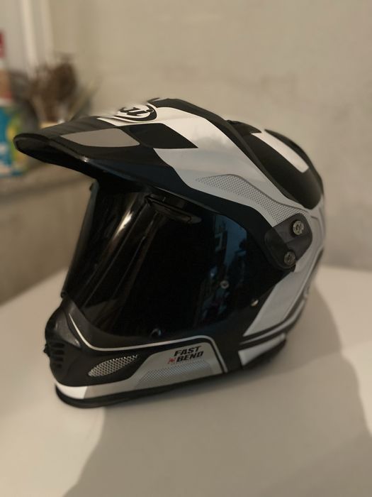 Capacete Arai Tour X4 com Intercomunicador