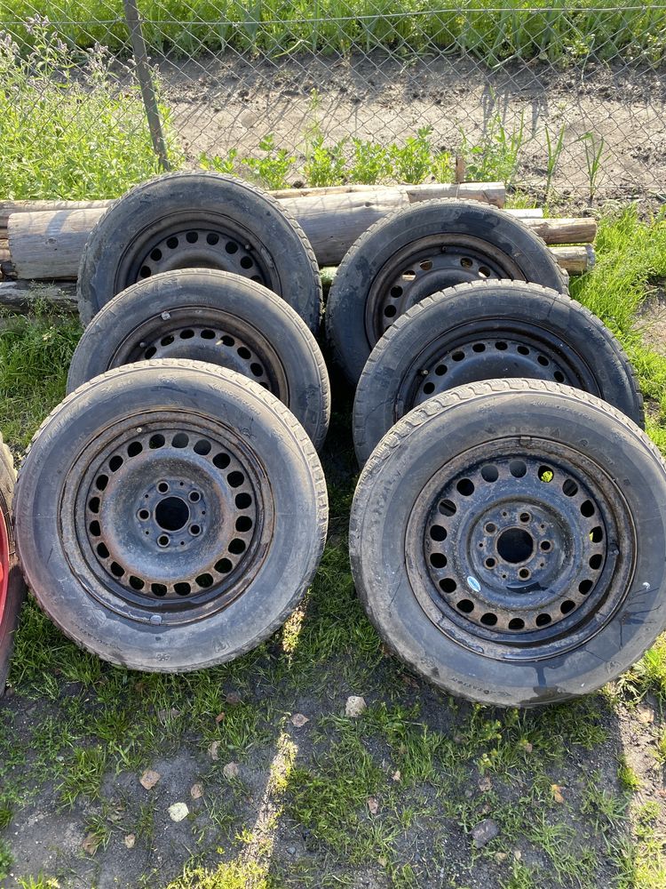 Sprzedam 6 felg stalowych et i rozstaw widoczne na zdjeciach