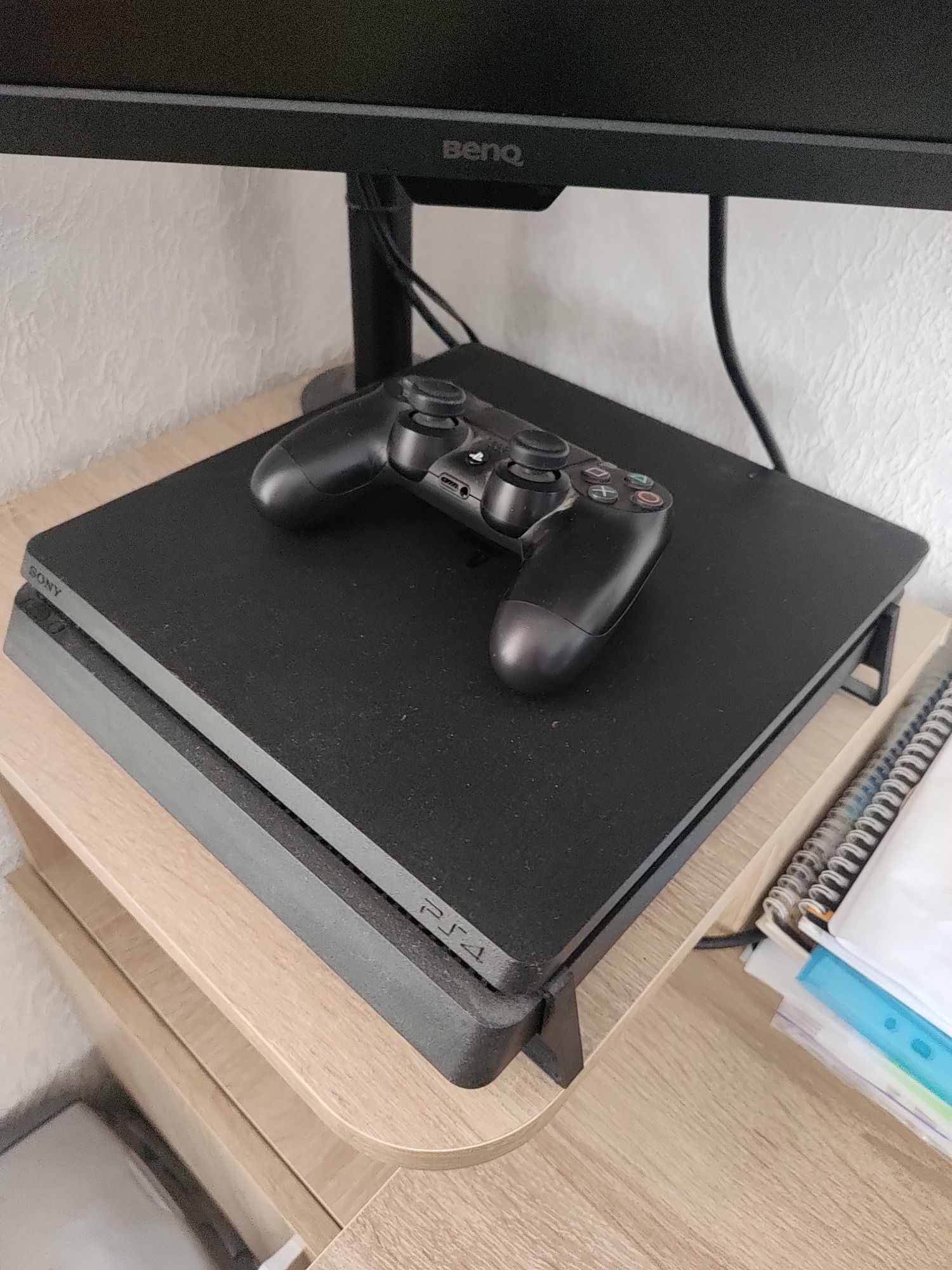 Sony PlayStation 4