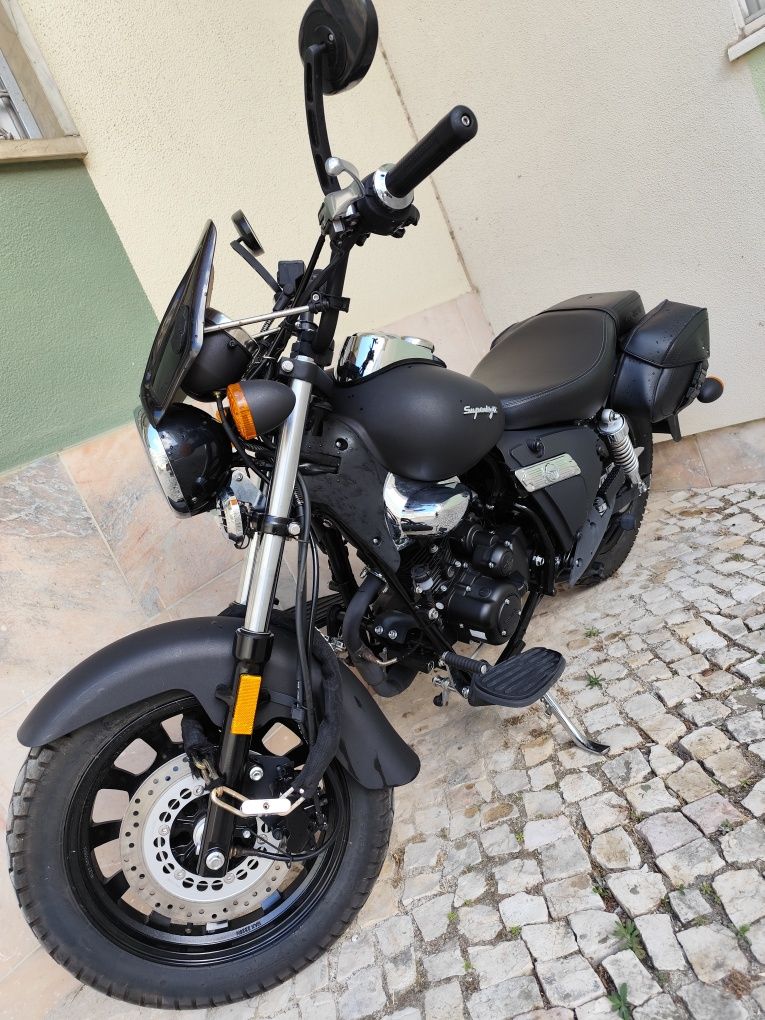 Keeway Superlight 125