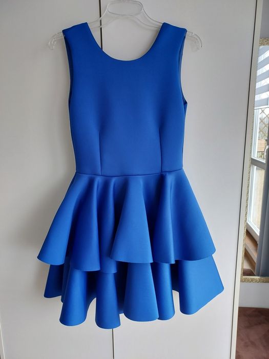 Chabrowa sukienka z falbanami sylwester karnawał wesele