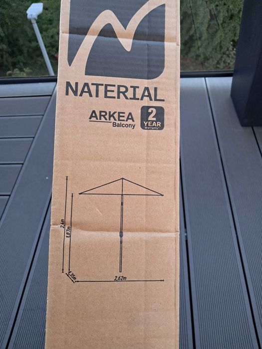 Parasol balkonowy przyścienny