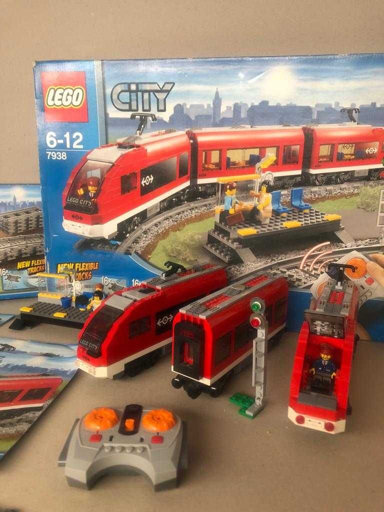 Lego pociąg  7938 i 7499 komplet i gratis