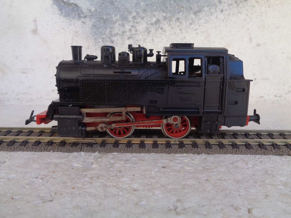 1:87 PIKO Locomotiva a vapor BR 80 comboio