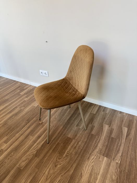 Mesa de vidro com 6 cadeiras