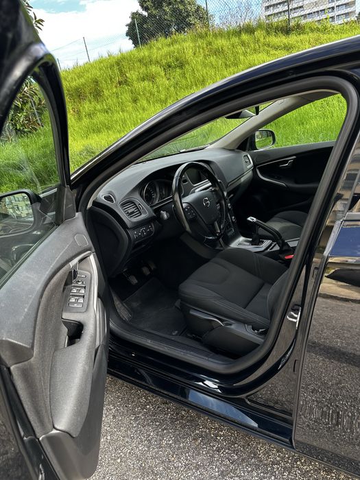 Volvo V40 com 106 mil km