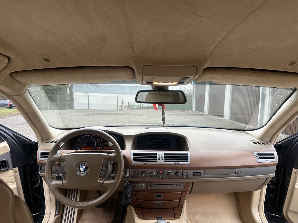 BMW 745i V8 333hp lpg