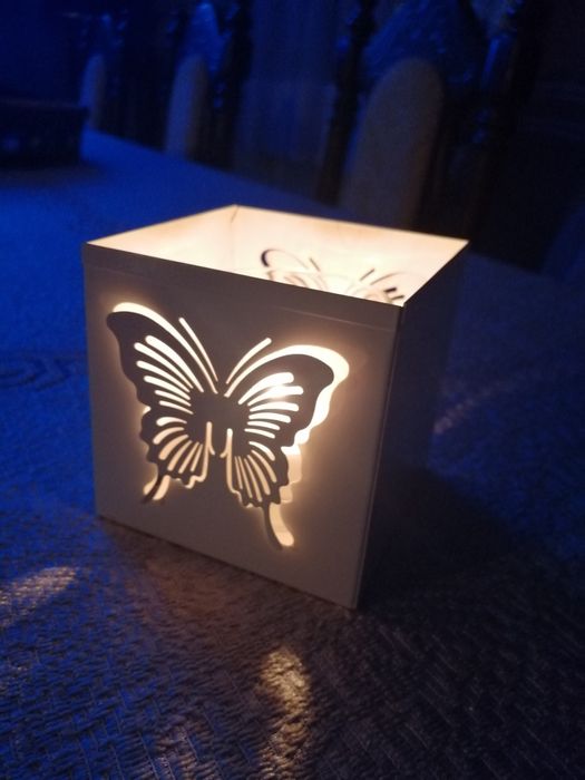 Świecznik biały, metalowy