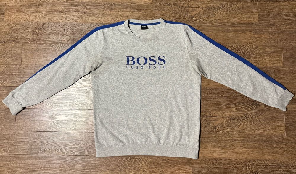 Свитшот Hugo Boss.