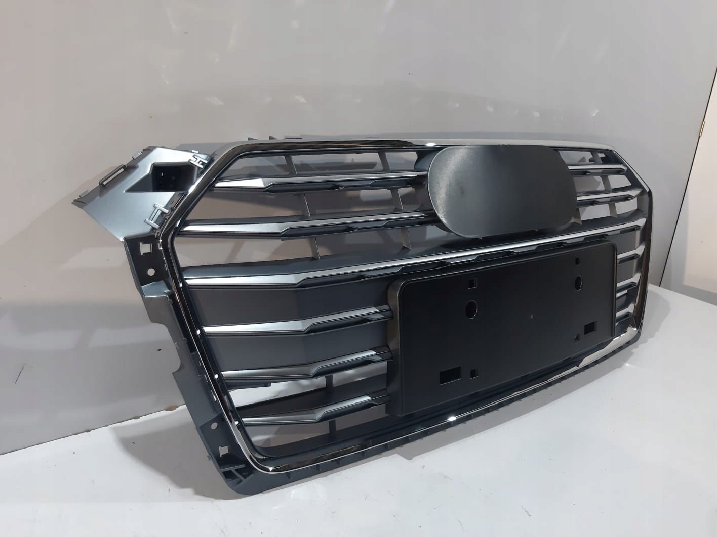 Audi A5 8W s line atrapa / grill   13048