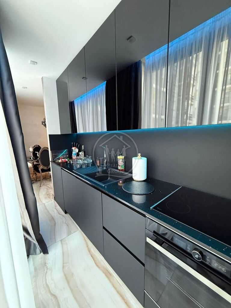 Продажа двухкомнатной квартиры в клубном доме GRAF на Азарова