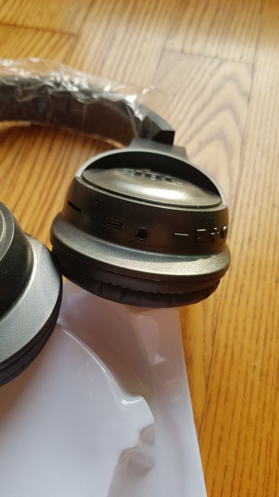 Słuchawki Bluetooth JBL 710BT