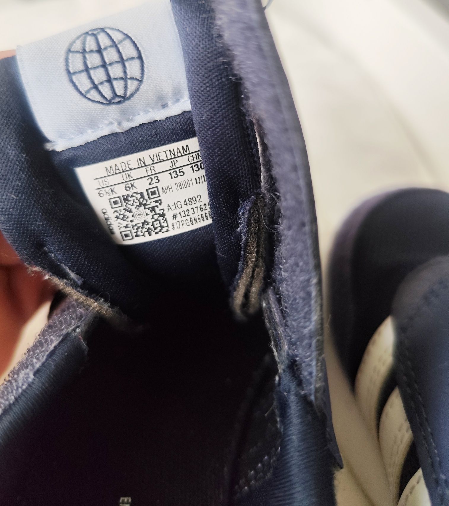 Adidas, дитячі кросівки.