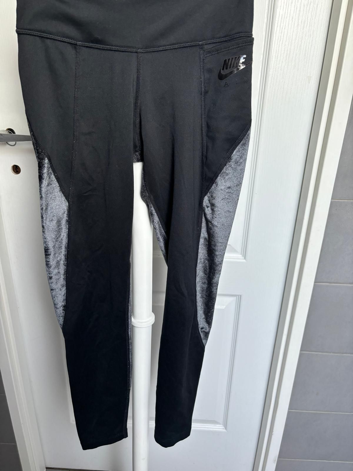 Nike leginsy fitness