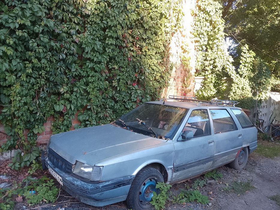 Продам автомобіль, авто потребує частково ремонту,всі пртелефону