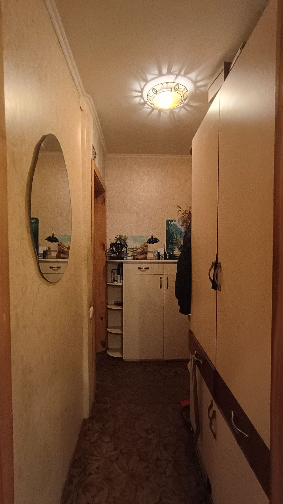 Продам 3х кімнатну квартиру,Центр