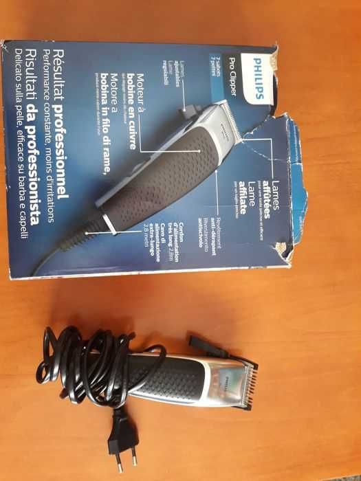 Máquina barbear Philips Pro
