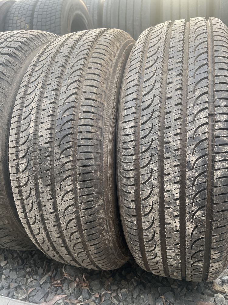 Шини 245/65 R17  Yokohama Geolander 2 шт.