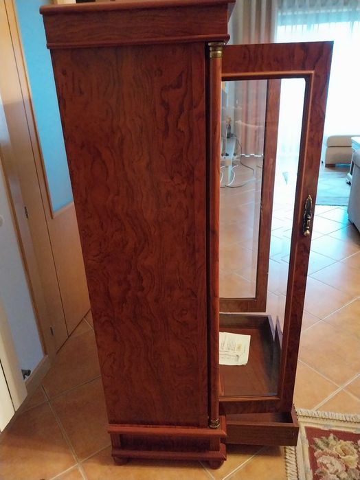 Móvel vintage encantador