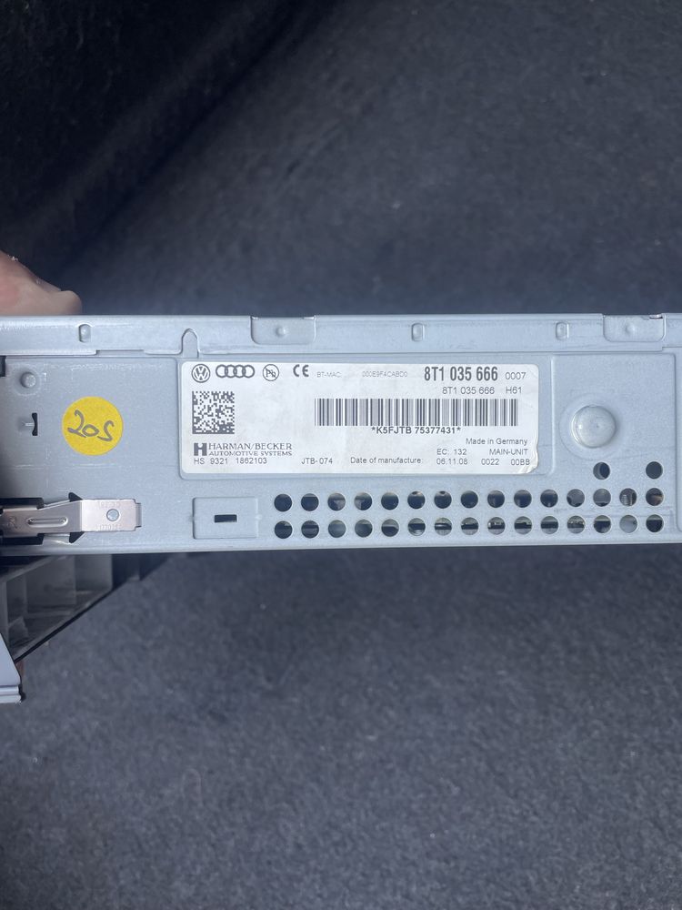 Блок мультимедіа MMI 3G High від Audi A4 B8