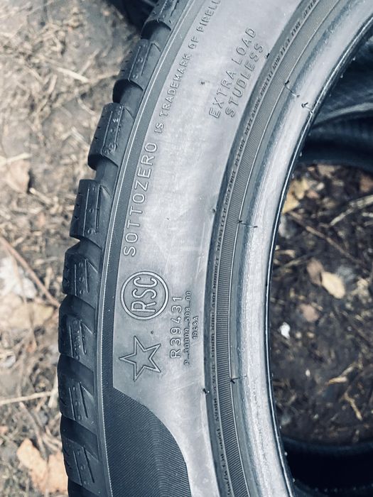 255 40 18 Pirelli Sottozero 3 RSC 90%