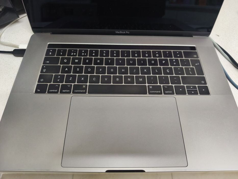 MacBook Pro 15, 2017 - 16GB, 256GB ler descrição