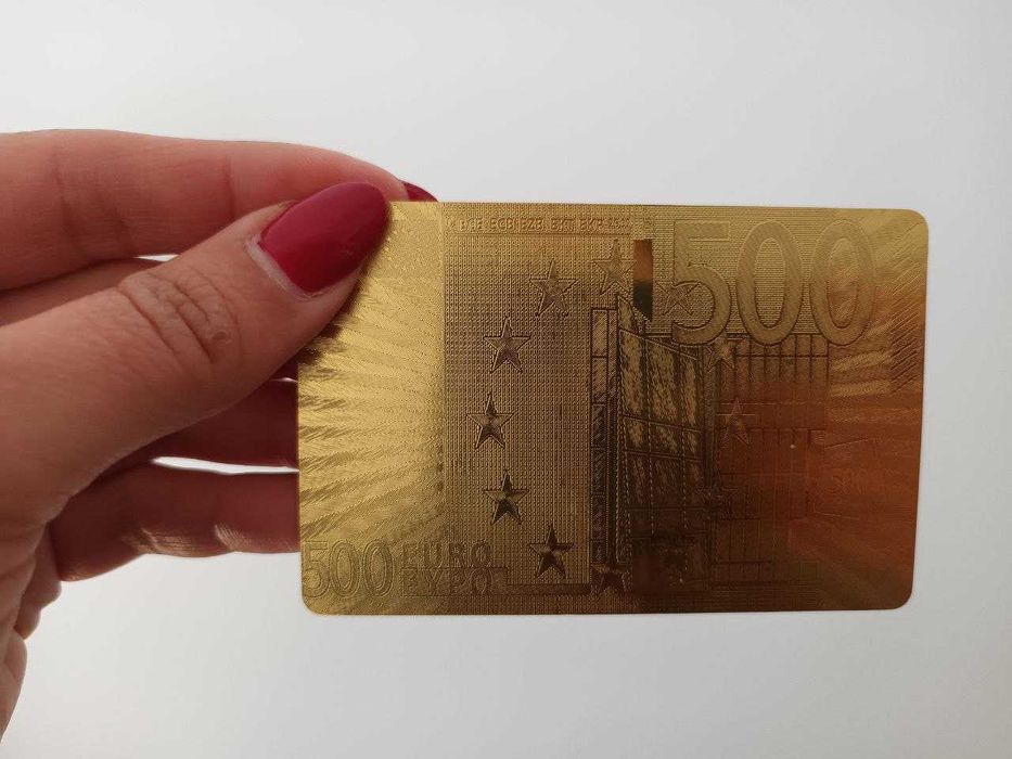 Cartas de jogar na cor dourada